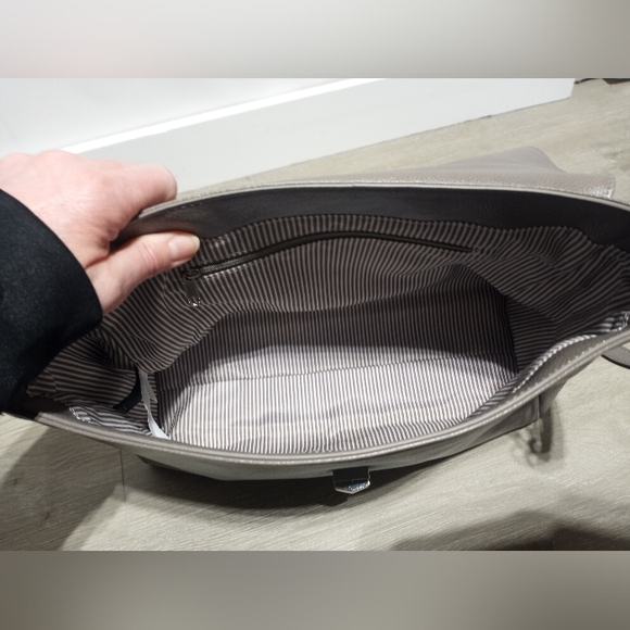 Banana Republic Gray NWOT Crossbody Purse Faux Leather And Suede - Picture 8 of 13